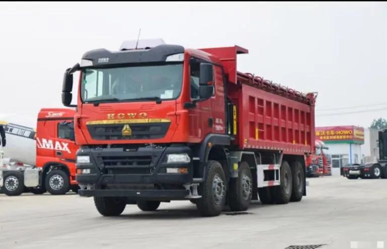 HOWO 8X4 Dump