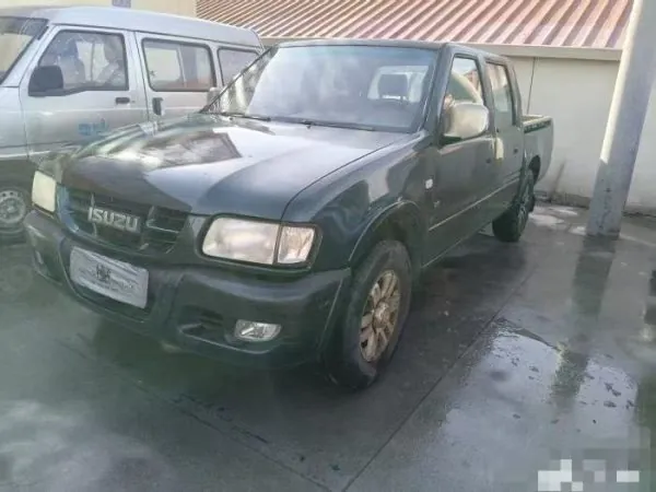 Isuzu pickup