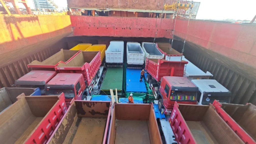 RORO shipping of used dump trucks from China to Africa at Tianjin Port