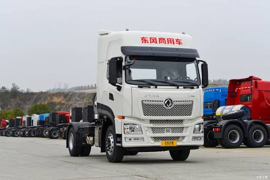 Dongfeng KL tractor truck with trailer showing the modern cab design