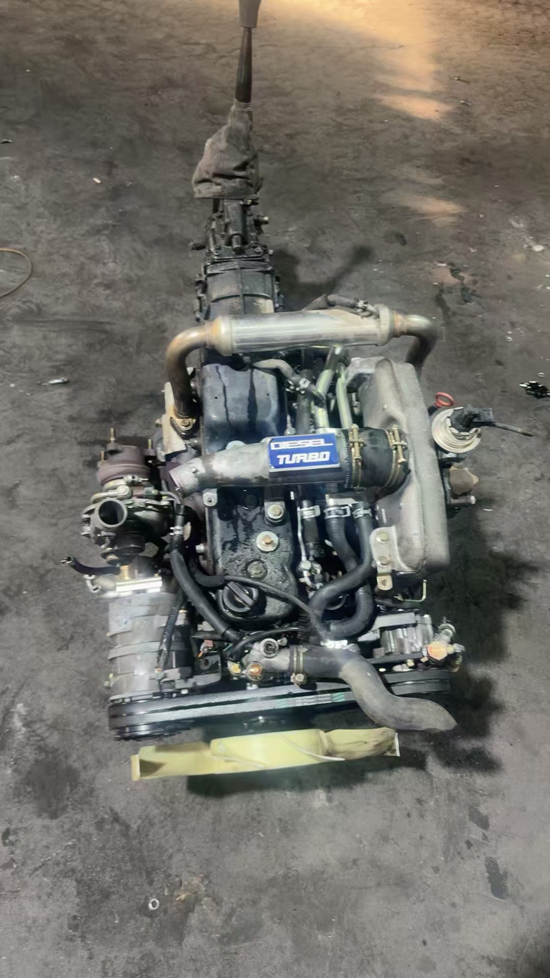Isuzu pickup truck engine — used genuine parts from China scrappage program for export to Africa