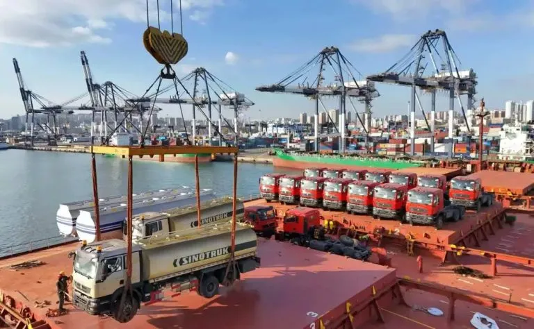 Used truck for export to Benin at port — CIF Cotonou prices available